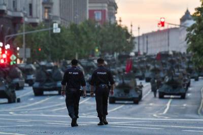 Жителей Москвы попросили не выезжать в центр утром 20 июня - vm.ru - Москва
