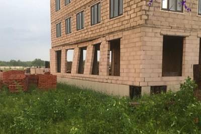 Стену российской новостройки сдуло ветром - lenta.ru - Россия - Ленинградская обл. - Мурино