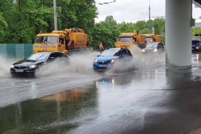 Жителям столицы сообщили о новых перекрытиях из-за подтоплений - vm.ru