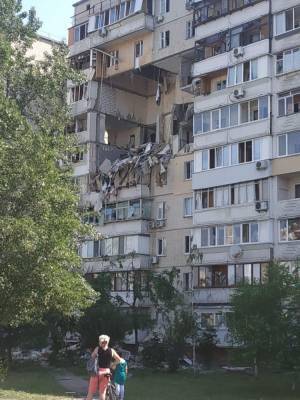 На месте взрыва газа в Киеве из-под завалов достали тело погибшего - narodna-pravda.ua - Киев - Гсчс