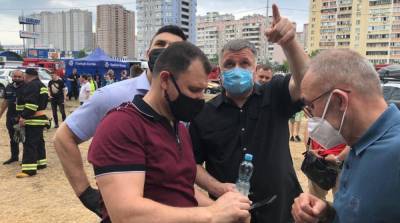 Арсен Аваков - В МВД назвали две версии причины взрыва в многоэтажке Киева - ru.slovoidilo.ua - Украина - Киев - район Дарницкий
