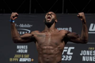 Джон Джонс - Майк Тайсон - Лучший боец UFC бросил вызов Майку Тайсону - lenta.ru
