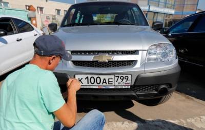 Свыше 500 тыс. автомобилей зарегистрированы с начала года без выдачи госзнаков - autostat.ru - Россия