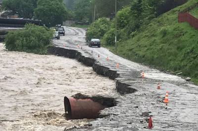 Из-за сильных паводков на Буковине и Прикарпатье вводят чрезвычайные меры безопасности - vkcyprus.com - Ивано-Франковская обл.