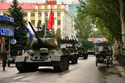На репетиции Парада Победы в Донецке участвовало более ста единиц... - politnavigator.net - Россия - Украина - ДНР - Донецк - Донбасс - Донецкая обл.