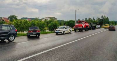 На Буковине автодорогу Черновцы - Верховина подмыло, организован объезд - tsn.ua - Черновцы - Гсчс