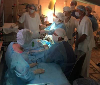 Юрий Козлов - Кузбасские хирурги провели операцию с помощью телемедицины, чтобы дать возможность младенцу дышать - gazeta.a42.ru - Россия - Иркутск - Кузбасс