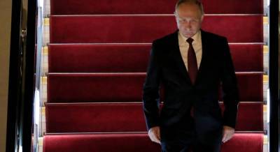 Politico: Путин во времена службы в КГБ поставлял оружие террористам-коммунистам в Дрездене - unian.net - ГДР