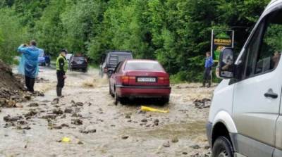 В Ивано-Франковской области ограничено движение по двум трассам - ru.slovoidilo.ua - Украина - Ивано-Франковская обл. - Закарпатская обл.