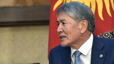 Алмазбек Атамбаев - Азиз Батукаев - Политолог указал на особый статус экс-лидера Киргизии в «деле Батукаева» - polit.info - Киргизия