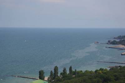 Александр Захаров - Разлив топлива из танкера Delfi в Одессе: Пятно достигло соседнего пляжа - vkcyprus.com - Одесса