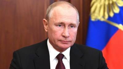 Владимир Путин - Дмитрий Песков - Песков объяснил отставание часов Путина во время обращения к россиянам - 5-tv.ru - Россия