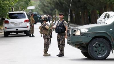 Залмай Халилзад - По меньшей мере четверо полицейских погибли после атаки талибов в Афганистане - iz.ru - Россия - США - Афганистан