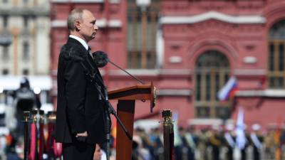 Сергей Шойгу - Владимир Путин - Путин поблагодарил военных за проведенный парад Победы в Москве - gazeta.ru - Москва - Россия