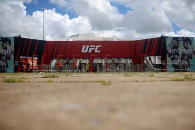 Тагир Уланбеков - UFC анонсировал бой между россиянином и украинцем - lenta.ru - Абу-Даби