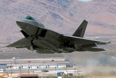 США довооружатся F-22 - lenta.ru - США - шт.Флорида
