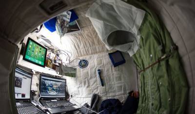 Врачи посоветовали космонавтам закрывать в каютах двери - newizv.ru