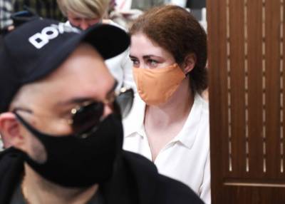 Софья Апфельбаум - Суд признал Апфельбаум виновной в халатности по делу "Седьмой студии" - m24.ru