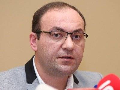 Роберт Кочарян - Арсен Бабаян - Арсен Бабаян: «Светлая Армения» теперь открыто играет на стороне власти - news.am - Армения