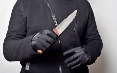 В Глазго мужчина с ножом напал на прохожих, есть жертвы - rbc.ua - Шотландия - Глазго