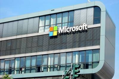 Microsoft планирует закрыть все свои розничные магазины - aif.ru - Microsoft