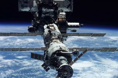 Роберт Бенкен - Крис Кэссиди - Астронавты NASA вернулись на МКС после работы в открытом космосе - aif.ru - США