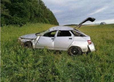 В Башкирии автомобиль на пустой дороге улетел в кювет и перевернулся - news102.ru - Башкирия - Бирск - район Кигинский