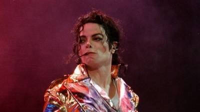Майкл Джексон - Пэрис Джексон - Дочь Майкла Джексона выложила редкие домашние фото с певцом - 5-tv.ru - США