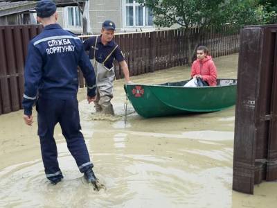 В 180 населенных пунктах Западной Украины подтоплено 3,9 тыс. домов – ГСЧС - gordonua.com - Украина - Ивано-Франковская обл. - Черновицкая обл. - Львовская обл.