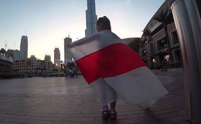 Видеофакт. Цепь солидарности с задержанными белорусами выстроилась в центре Дубая - naviny.by - Эмираты - Dubai