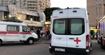 В Петербурге мужчина погиб после падения на рельсы в метро - ren.tv - Санкт-Петербург