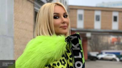 Лера Кудрявцева - Лера Кудрявцева в откровенном летнем платье покорила фанатов - inforeactor.ru