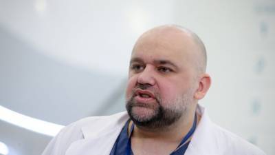 Денис Проценко - Главврач Коммунарки прокомментировал сообщения о мешках для трупов - russian.rt.com