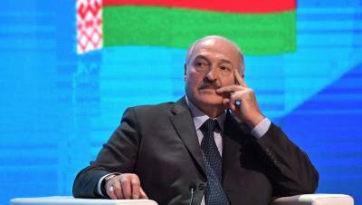 Александр Лукашенко - Лукашенко подозревает рукотворный характер коронавируса - gazeta.ru - Китай - США - Белоруссия - Ухань