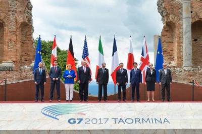 Дональд Трамп - Есихидэ Суга - Япония выступила против проведения саммита G7 в расширенном формате - versia.ru - Россия - Южная Корея - США - Токио - Австралия - Япония - Индия