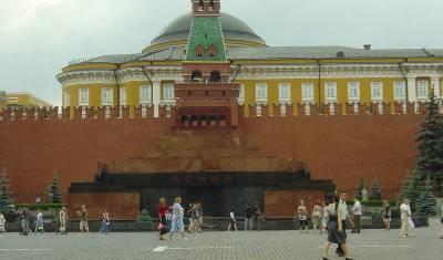 Мавзолей Ленина откроет двери 1 июля, но только для посетителей в масках - newizv.ru - Москва - Ленин