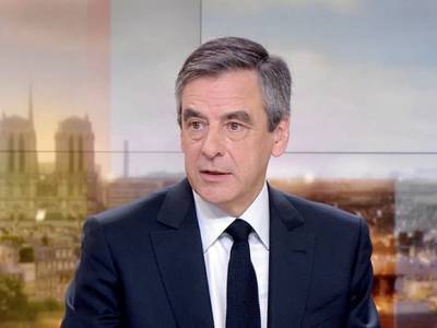 Эммануэль Макрон - Франсуа Фийон - Бывшего конкурента Макрона на выборах приговорили к пяти годам - rosbalt.ru - Франция