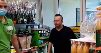 "Украинец, *бать тебя": в Кракове в супермаркете клиент обматерил работника за требование надеть маску - tsn.ua - Польша - шт. Калифорния