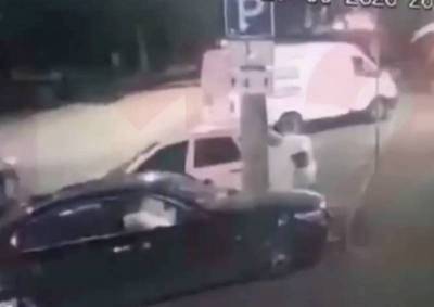 В центре Краснодара расстреляли бизнесмена. Стрелявший попал на камеру видеонаблюдения - bloknot.ru - Краснодарский край - Краснодар