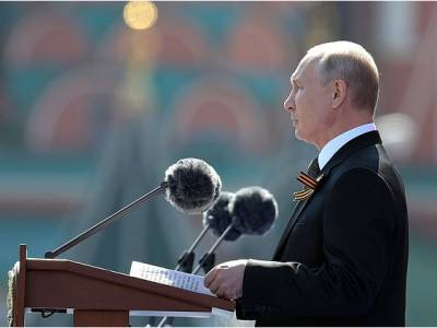Владимир Путин - Рыковцева об охраннике Путина: Понимаю, что работа охранника не предполагает церемоний. Но он с ним – уж совсем как с котенком. Причем – с подброшенным - gordonua.com - Россия - Охранник