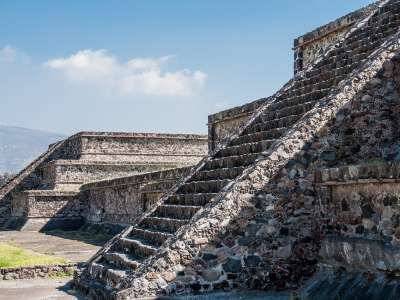 Пещеру естественного происхождения обнаружили под пирамидой в Мексике - live24.ru - Мексика