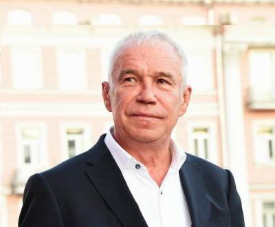 Сергей Гармаш - Сергей Гармаш назвал отличия современных артистов: «Я сам себе покупал билет на съемки» - argumenti.ru - Россия