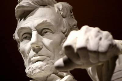 Теодор Рузвельт - Авраам Линкольн - В Бостоне уберут памятник с президентом Линкольном, отменившим рабство - aif.ru - США - Бостон - Нью-Йорк - Нью-Йорк