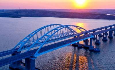 Борис Бабин - Запуск грузовых перевозок по Крымскому мосту доведет до крайности порты Украины - topcor.ru - Украина - Крым
