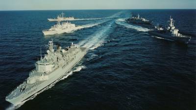 Российские военные следят за учениями НАТО в Атлантическом океане - vm.ru - Россия