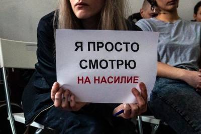 Юлия Латынина - Давид Френкель - Нападения на журналистов — любимая забава власти. Заявление о фотографе «Медиазоны» Давиде Френкеле - tayga.info - Россия