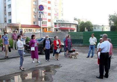 Представители администрации встретились с жителями улицы Фирсова - ya62.ru - Рязань - Застройка