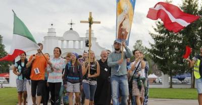 Илза Винькеле - Правительство и Католическая церковь будут решать, разрешать ли праздничные мероприятия в Аглоне - rus.delfi.lv