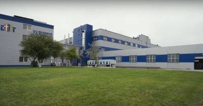 Вспышку коронавируса обнаружили на фабрике во Львовской области: 800 людей отправляют в отпуск - tsn.ua - Львовская обл.