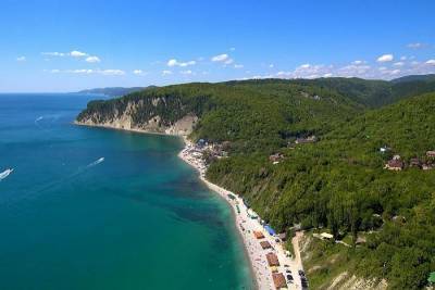 В бухте Инал реконструируют объекты пляжной инфраструктуры - kubnews.ru - Благоустройство - Черное Море